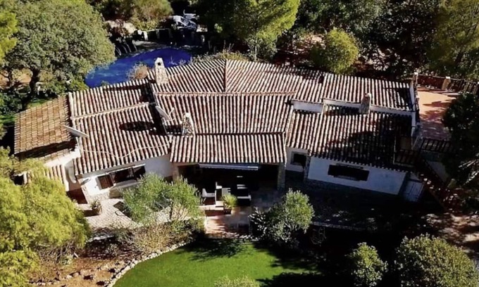 Alcalar Villa | Beautiful villa in tropical gardens 4bedrooms 8people