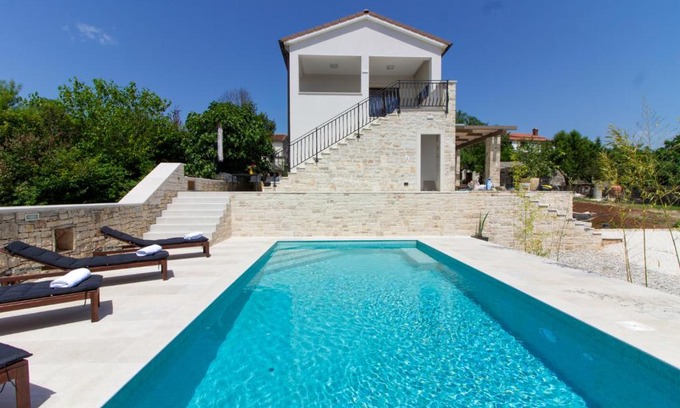 Golas Villa | Beautiful villa Irma with private pool near Rovinj