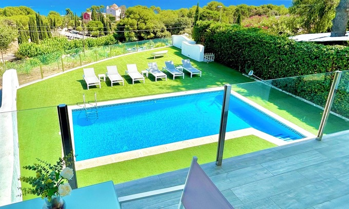 Lloret de Mar Villa | Beautiful Villa.Sta.Cristina WIFI/AC/BBQ in front of the beach Santa Cristina/CalaTreumal