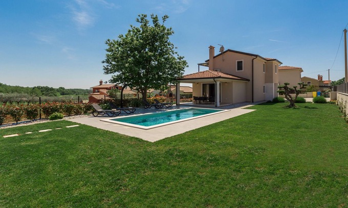 Montizana Villa | Beautiful villa Stefany with pool in Porec