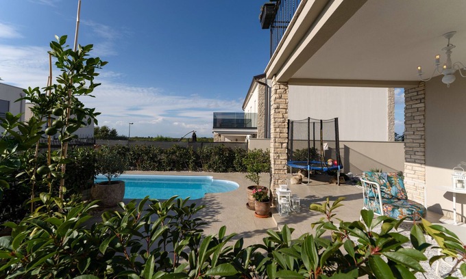 Buzinija Villa | Beautiful villa Summer with pool in Novigrad