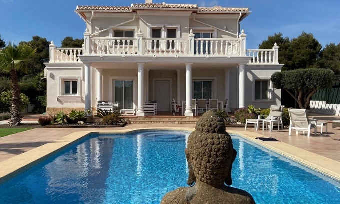 Balcon del Mar Villa | Beautiful Villa Sunflower with private pool and garden, nearby the beaches.