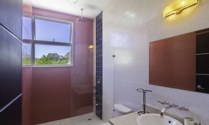 Punta Leona Condo | Beautiful Villa w/private pool - 8 min from the beach!