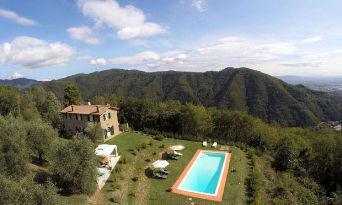 Macchino Villa | Beautiful villa with pool for relax and enjoy