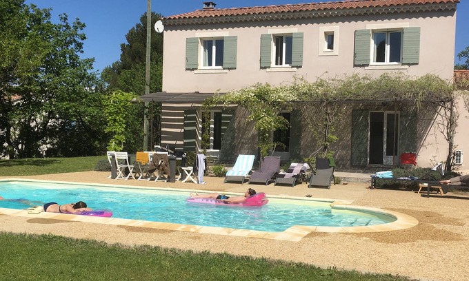 Sablet House | Beautiful villa with pool and garden 10km from Vaison-LaR, fully air-conditioned.