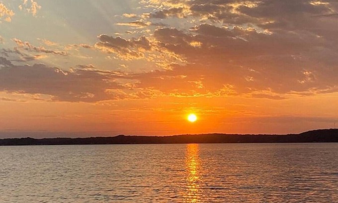 Motley Cabin | Beautiful Waterfront Cabin on Lake Shamineau