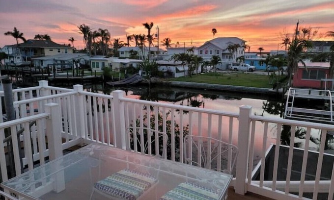 Matlacha House | Beautiful waterfront home with pool/spa, boat lift, kayaks and kayak launch!