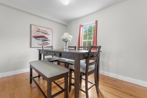 Fair Haven Apartment | Beautiful Waterfront Townhouse