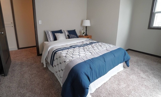 Inver Grove Heights House | Beautifull new property close to airport