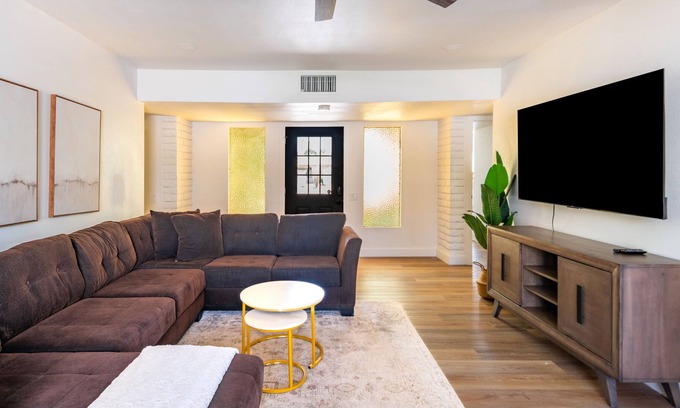 Shea North Estates House | Beautifully Appointed 5BR 2BA Home