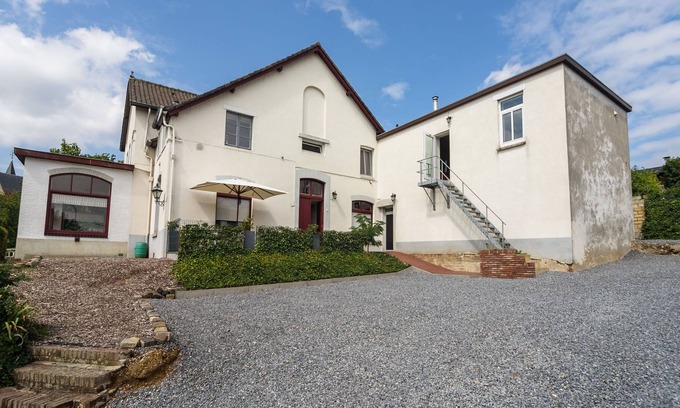 Strucht Apartment | Beautifully decorated and spacious apartment in the heart of South Limburg