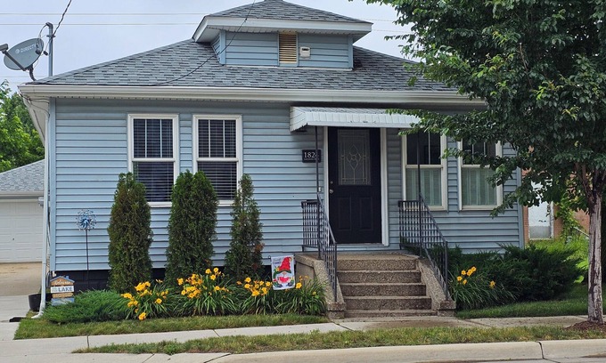 Lakeside House | Beautifully redone, close to lake, fenced yard, no pet fee!