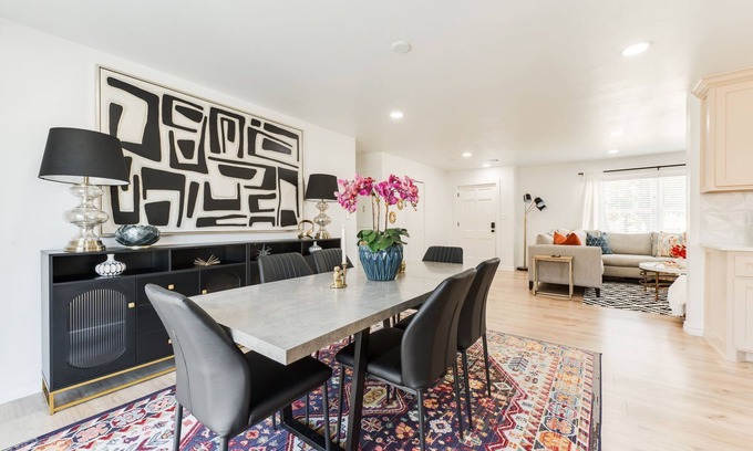 Springdale House | Beautifully Remodeled-Newly Furnished-Cozy, Colorful & Eclectic Home in N OKC!