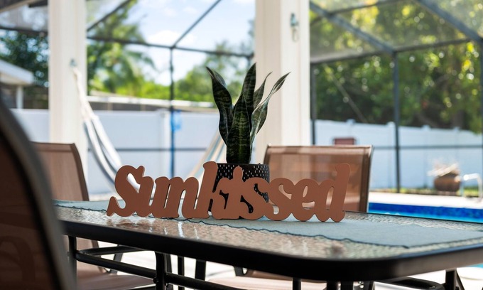 Apollo Beach House | Beautifully Remodeled Apollo Beach Pool Paradise! Sleeps 7!