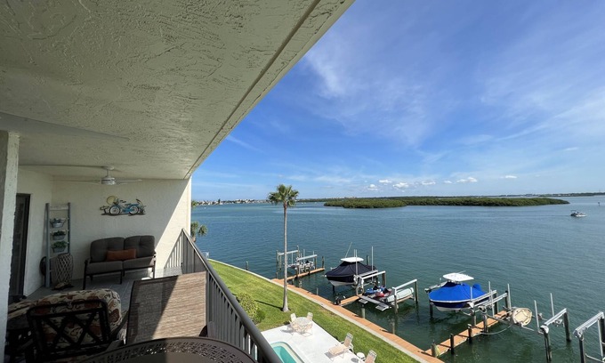Capri Isle Condo | Beautifully renovated waterfront owner's unit, BOAT LIFT AVAILABLE for add fee