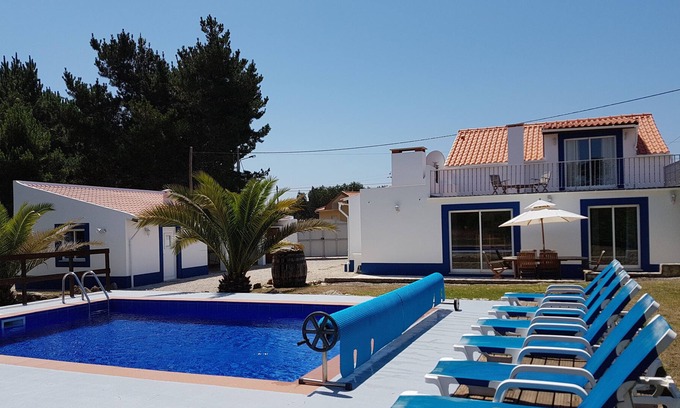 Caldas da Rainha House | Beautifully renovated private house with separate garden bedroom and heated pool
