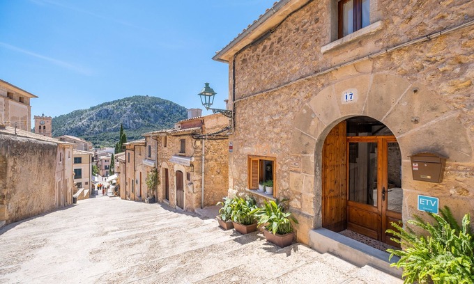 Pollensa House | Beautifully Renovated Traditional Stone House in Calvario, Pollença