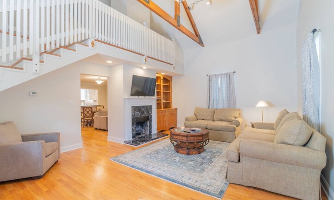 Columbus House | Beautifully renovated home in Midtown that is close to downtown and Ft Moore