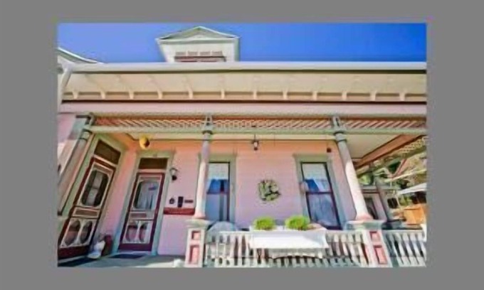 Jerome House | Beautifully Restored Victorian