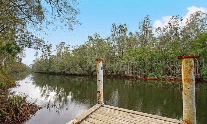 Crescent Head House | Beautifully situated five bedroom riverfront, Queenslander!
