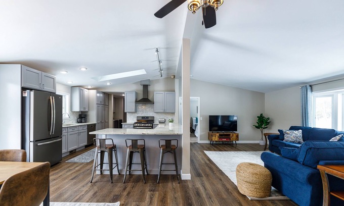 Egg Harbor Cabin | Beautifully updated home in Egg Harbor- Dog Friendly with Fully Fenced in yard!