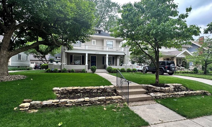 South Kansas City House | Beautifully Updated 1917 Brookside 3-BR Home With Modern Comfort & Classic Charm