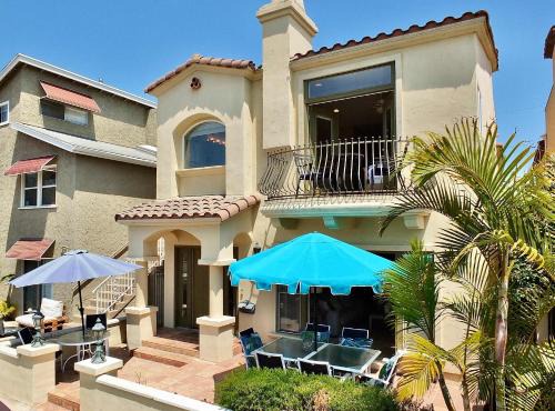 Belmont Shore House | Beauty by the Beach - SoCal Fun