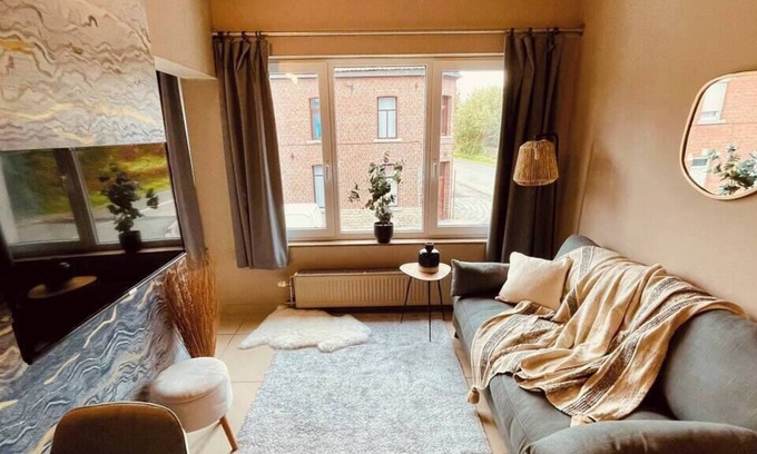 Bernissart Apartment | Becosy Studio 1 Chambre lit Double et Canapé Conv