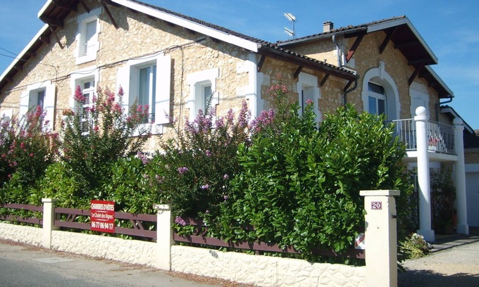 Saint-Laurent-des-Vignes House | Bed and Breakfast "Le CHALET des VIGNES" for 2 people