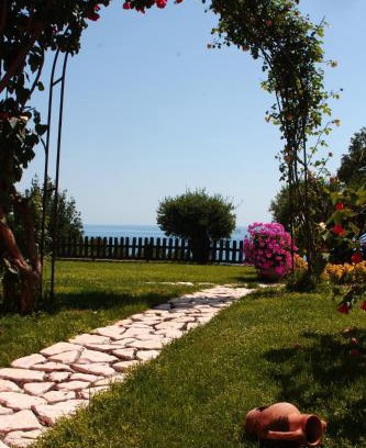 Cersuta Bed & Breakfast | Bed and Breakfast Nefer