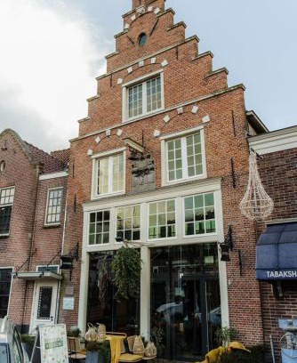Medemblik Apartment | Bed bij Bistro