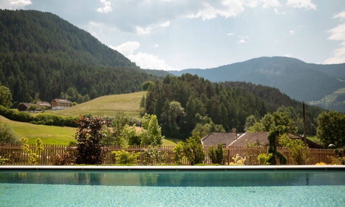 San Lorenzo di Sebato House | Bed & Breakfast "Castel Maurn Suite Copernicus" with Mountain View, Shared Pool & Wi-Fi