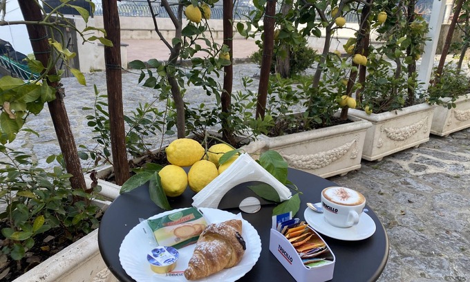 Pontone Bed & Breakfast | Bed & Breakfast Room in Amalfi Coast