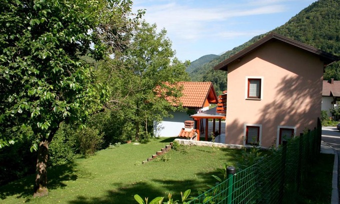 Tolmin House | Bed & Fishing House