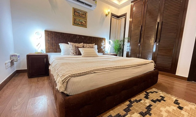 South Extension Apartment | BedChambers Serviced Apartments South Extension,n3 BHKn