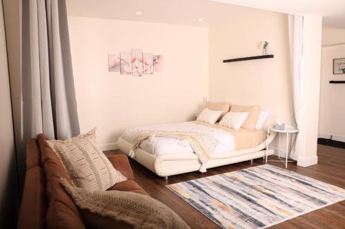 Cote-Des-Neiges—Notre-Dame-De-Grace Apartment | bedford - Urban escape