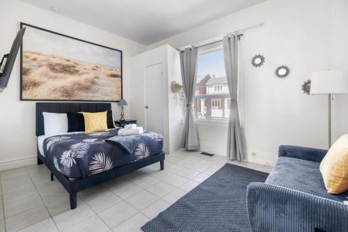Earlscourt Apartment | Bedroom in Corso Italia Neighborhood