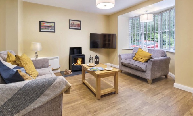 Low Newton House | Bee Holme - Two Bedroom House, Sleeps 4