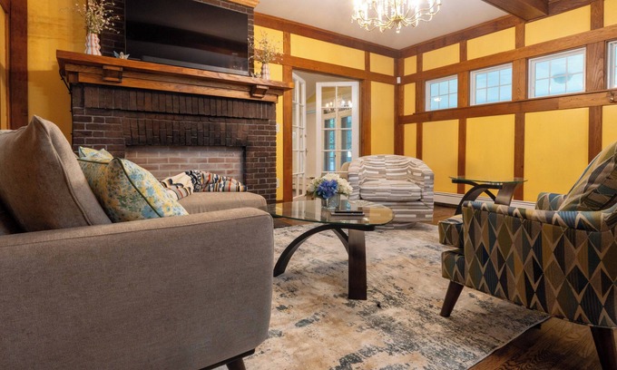 Bridgeport House | Beechmont