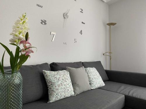 Distrito Llano Apartment | Begoña Centro by FlowHome