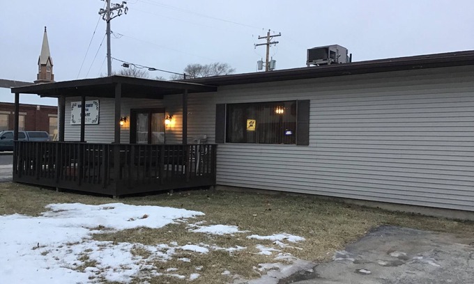 Reedsville House | Behnke's Country Center, Reedsville WI. EAA, Green Bay Packers, Road America