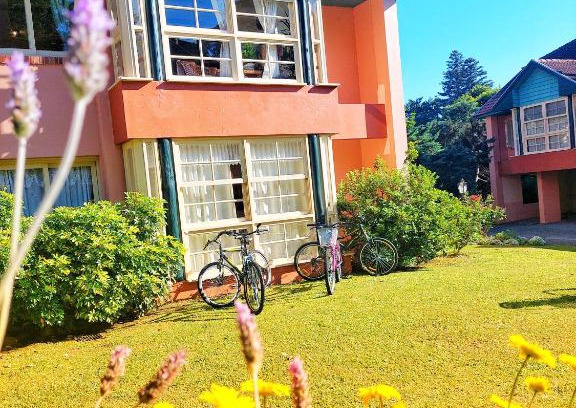 Bairro Lago Negro Apartment | Belíssimo Duplex a 500m Lago Neg 3Q 4bikes Churrasq lareira Ar QF