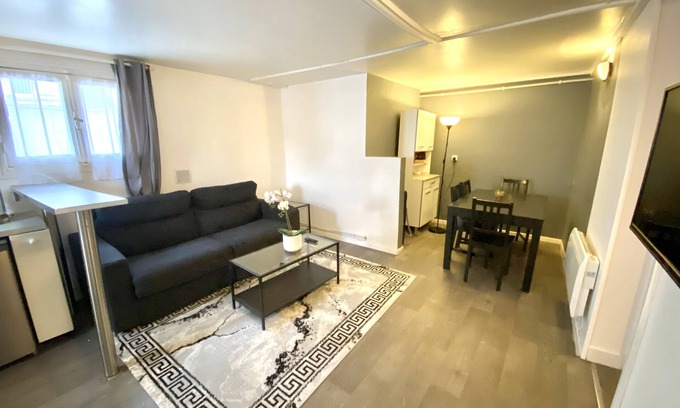 Montigny-les-Cormeilles Apartment | Bel Appartement Privé à 20min de Paris et du Stade de France !