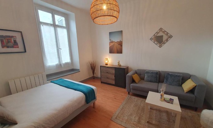 Centre Ville Apartment | Bel appartement en centre-ville avec terrasse