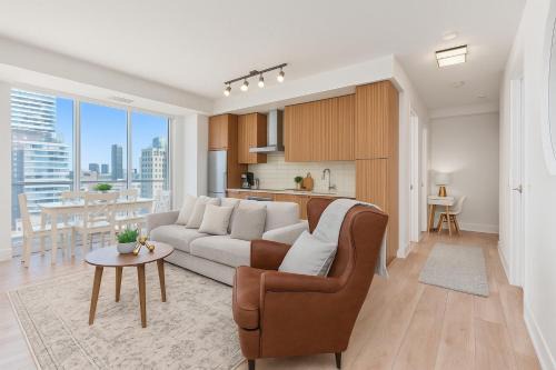 Toronto Entertainment District Apartment | Belarte Suites - Downtown Toronto - CN Tower & Rogers Centre