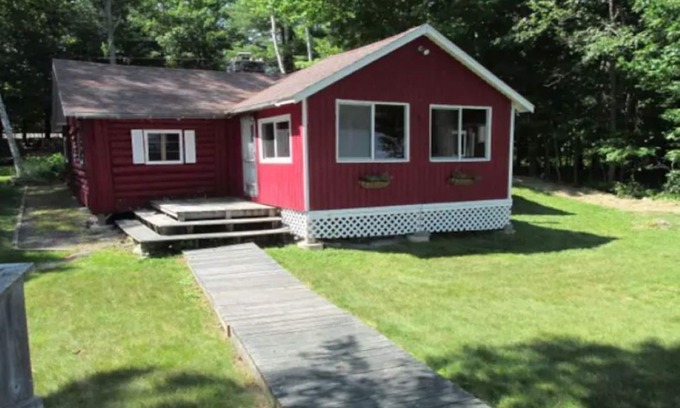Kennebec Cottage | Belgrade lakes waterfront on Messalonskee 4 bedroom cabin