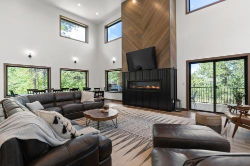 Deadwood House | Belissima Lala