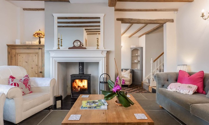 Northallerton Cottage | Bell Cottage - Period Cottage set in the heart of picturesque Village