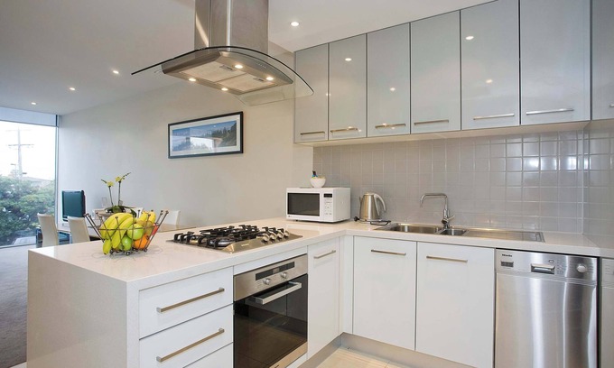 Torquay Apartment | Bell St Apartment I Walk to everything in Torquay