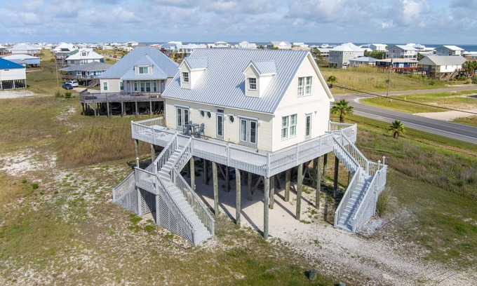 Dauphin Island House | Bella Isla - Gulf Beachside, 2 Bedrooms, 2.5 Baths, Pet Friendly, Sleeps 10.